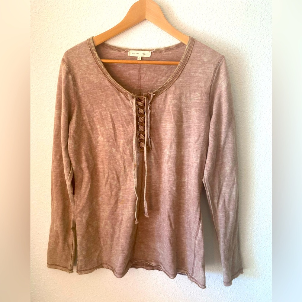 Long sleeve lace up front tshirt… LARGE